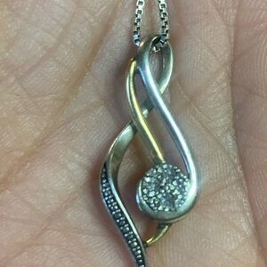 Elegant Two-Tone Pendant Necklace
